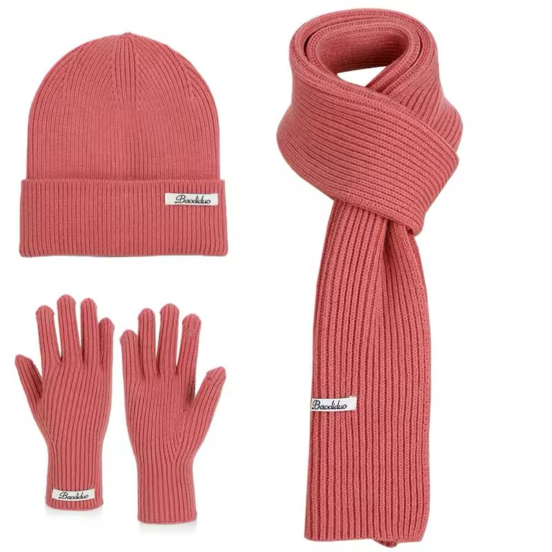 Ensemble bonnet, écharpe et gants d’hiver – Style & chaleur assurés
