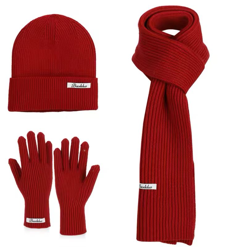 Ensemble bonnet, écharpe et gants d’hiver – Style & chaleur assurés